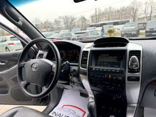 Toyota Land Cruiser Prado foto 8