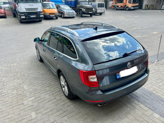 Skoda Superb foto 5