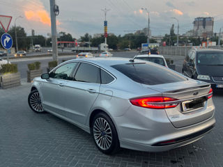 Ford Fusion foto 4