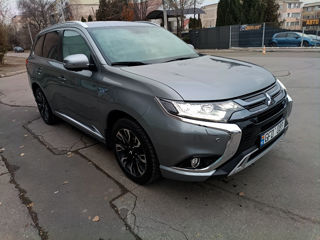 Mitsubishi Outlander foto 3