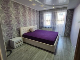 Apartament cu 2 camere, 65 m², Centru, Bălți foto 2