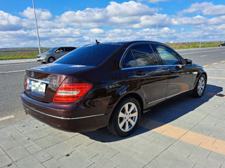 Mercedes C-Class foto 4