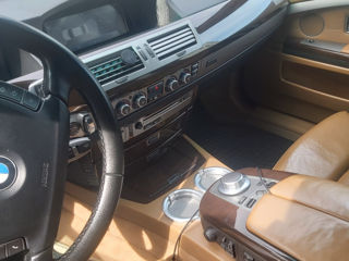 BMW 7 Series foto 14