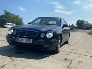 Mercedes E-Class foto 8