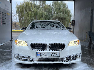 BMW 5 Series foto 4