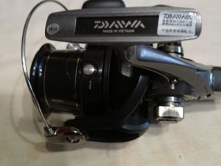 Mulineta Daiwa Crosscast 4000 . foto 4