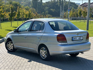 Toyota Yaris foto 5