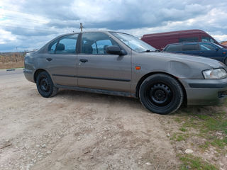 Nissan Almera foto 4