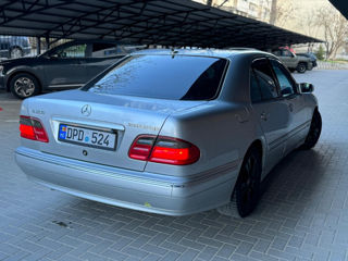 Mercedes E-Class foto 4