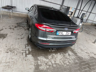 Ford Fusion foto 5