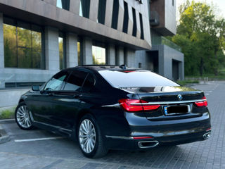 BMW 7 Series foto 4