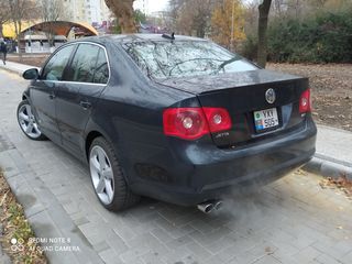 Volkswagen Jetta foto 1