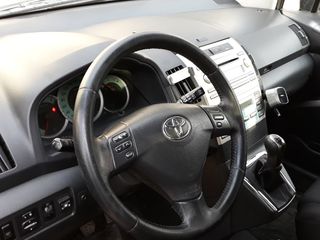 Toyota Corolla Verso foto 7