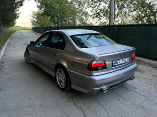 BMW 5 Series foto 10