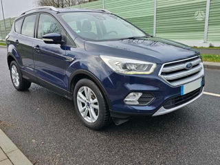 Ford Kuga foto 2