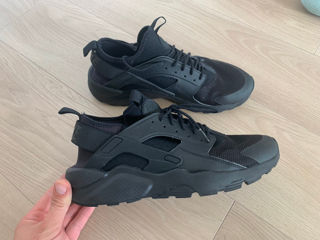 Nike Air huarache triple black foto 5