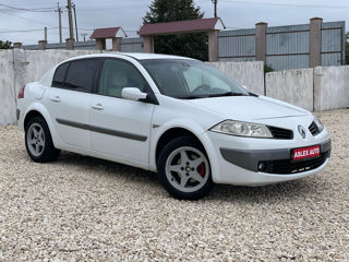 Renault Megane foto 12