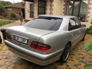 Mercedes E Class foto 4