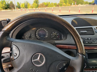 Mercedes E-Class foto 5