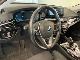 BMW 5 Series foto 6