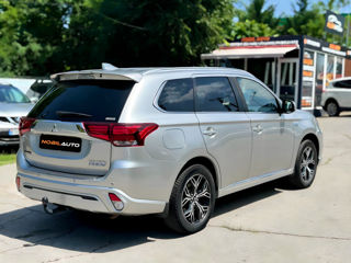 Mitsubishi Outlander foto 4