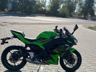 Kawasaki Ninja 650 foto 3