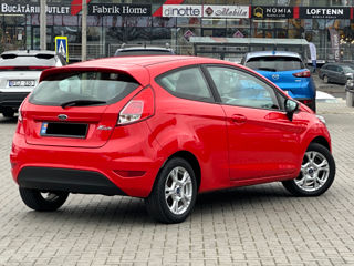 Ford Fiesta foto 4