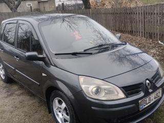 Renault Scenic фото 8