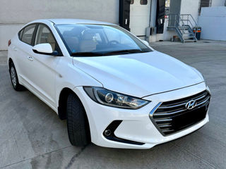 Hyundai Elantra foto 7