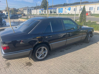 Mercedes E-Class foto 5