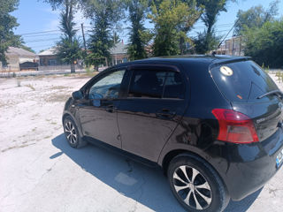 Toyota Yaris foto 4