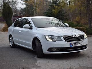 Skoda Superb foto 2