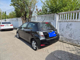 Toyota Yaris foto 2