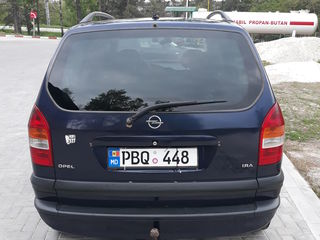 Opel Zafira foto 3