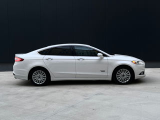 Ford Fusion foto 5