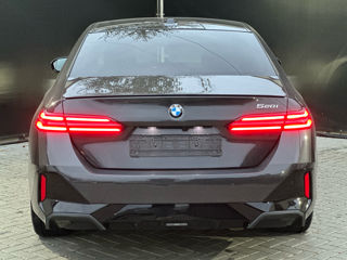 BMW 5 Series foto 5