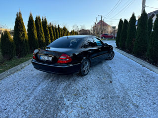 Mercedes E-Class foto 5