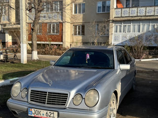 Mercedes E-Class foto 5