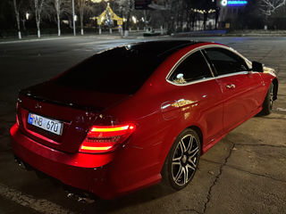 Mercedes C-Class foto 3