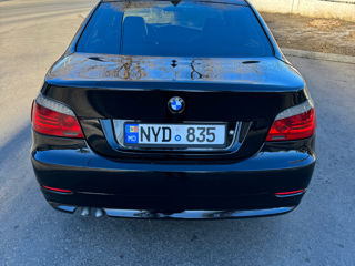 BMW 5 Series foto 2