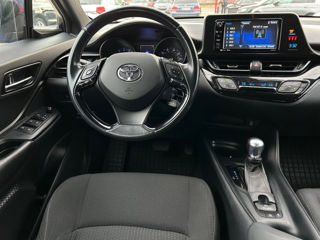 Toyota C-HR foto 8