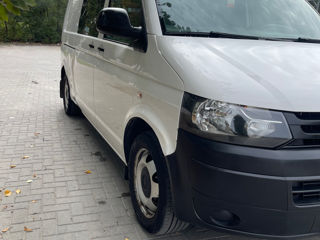 Volkswagen T5 foto 2