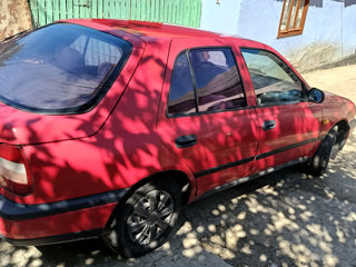 Nissan Sunny foto 2