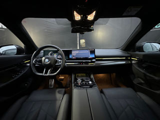 BMW 5 Series foto 9