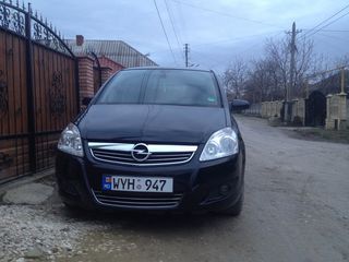 Opel Zafira foto 1