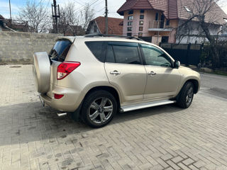 Toyota Rav 4 foto 3