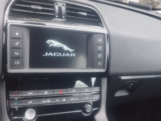 Jaguar F-PACE foto 8