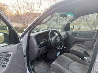 Mazda Tribute foto 9