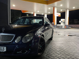 Mercedes E-Class foto 6