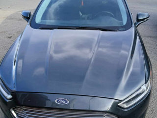 Ford Fusion foto 2